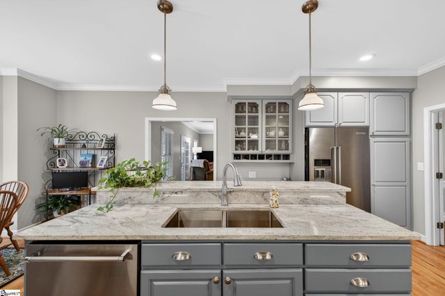 102 Glenbriar Court, Simpsonville, SC 29681