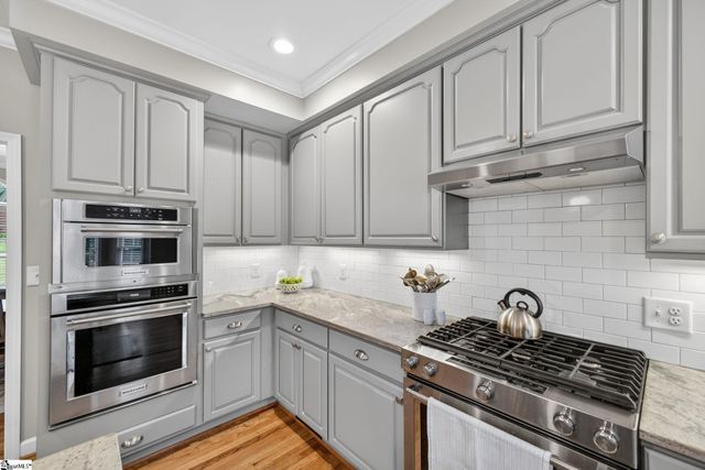 102 Glenbriar Court, Simpsonville, SC 29681