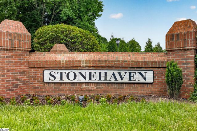 102 Glenbriar Court, Simpsonville, SC 29681