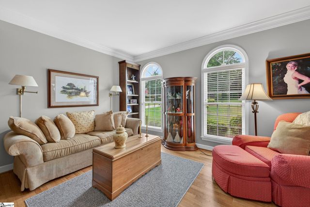 102 Glenbriar Court, Simpsonville, SC 29681