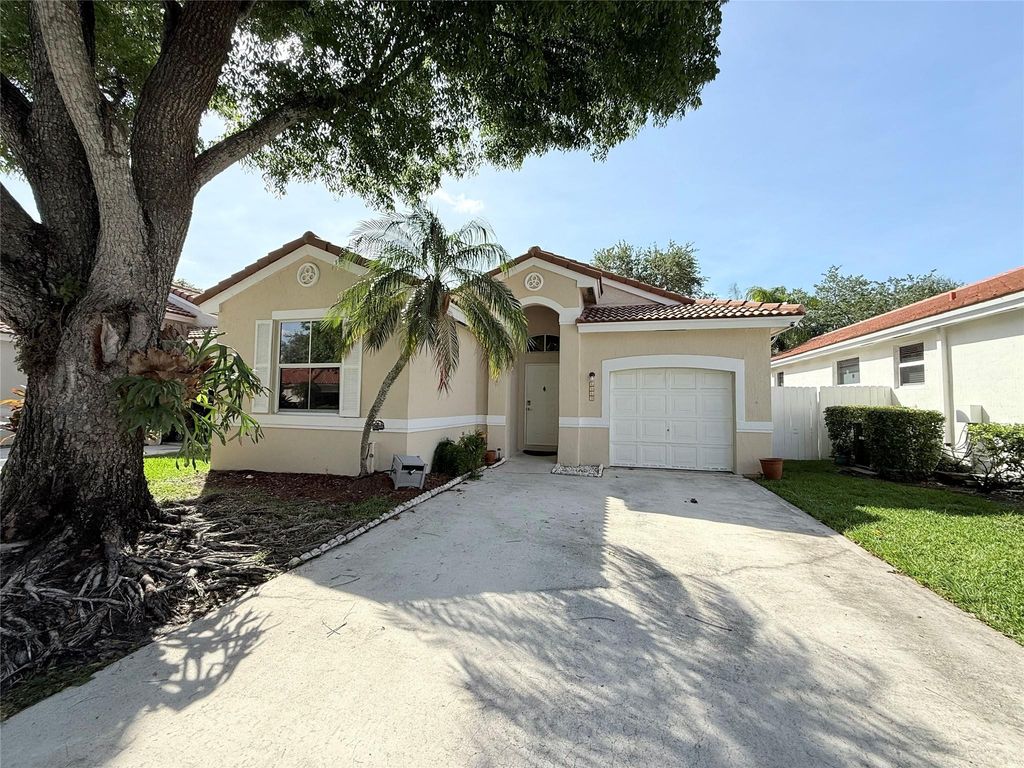 4965 SW 153rd Avenue, Davie, FL 33331
