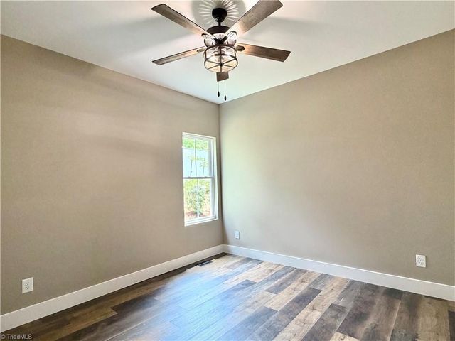 128 Arrowood Lane, Harmony, NC 28634