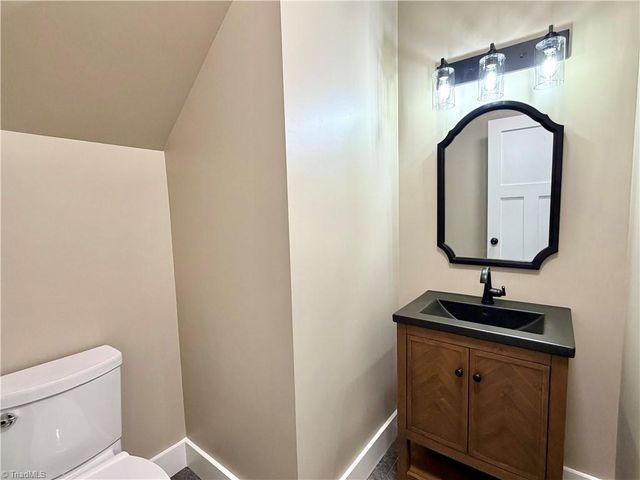 128 Arrowood Lane, Harmony, NC 28634