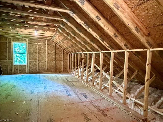 128 Arrowood Lane, Harmony, NC 28634