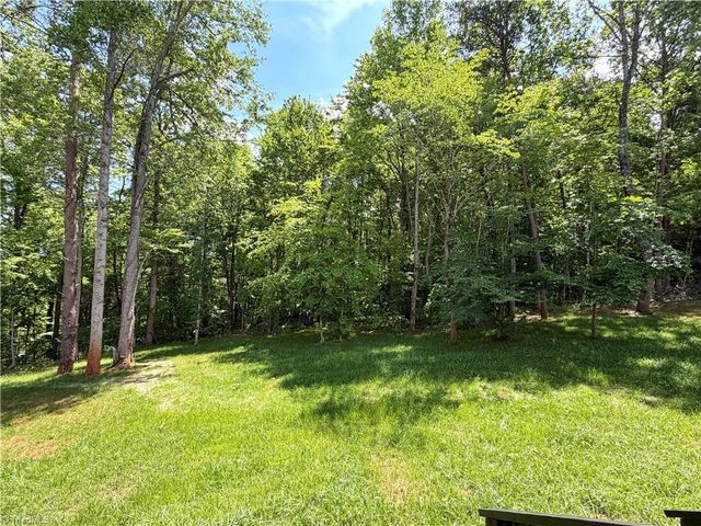 128 Arrowood Lane, Harmony, NC 28634