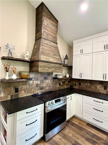 128 Arrowood Lane, Harmony, NC 28634