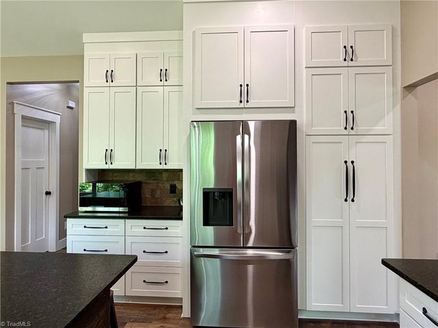 128 Arrowood Lane, Harmony, NC 28634