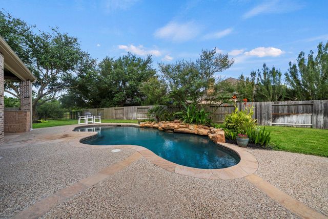 18442 S Settlers Shore Drive, Cypress, TX 77433