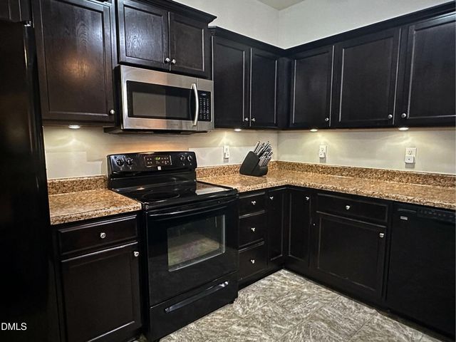 31 Maple Leaf Court, Lillington, NC 27546