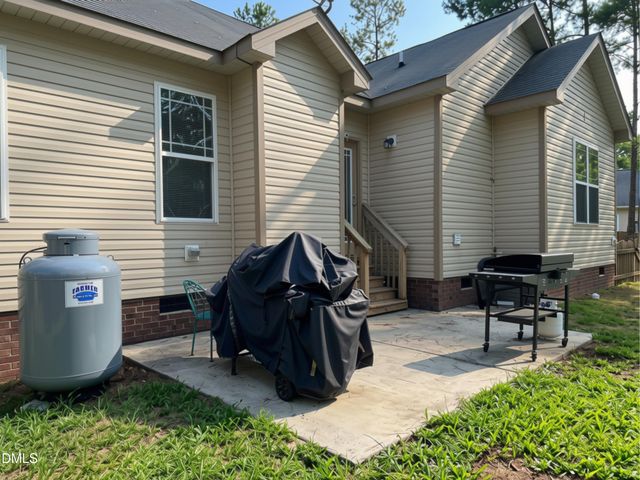 31 Maple Leaf Court, Lillington, NC 27546