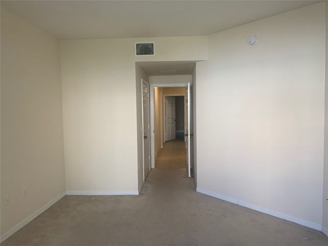 2440 57th Circle 2440, Vero Beach, FL 32966