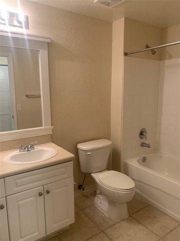 2440 57th Circle 2440, Vero Beach, FL 32966