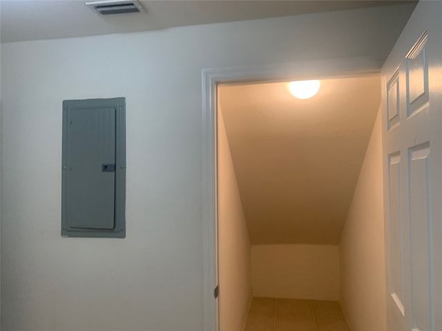 2440 57th Circle 2440, Vero Beach, FL 32966