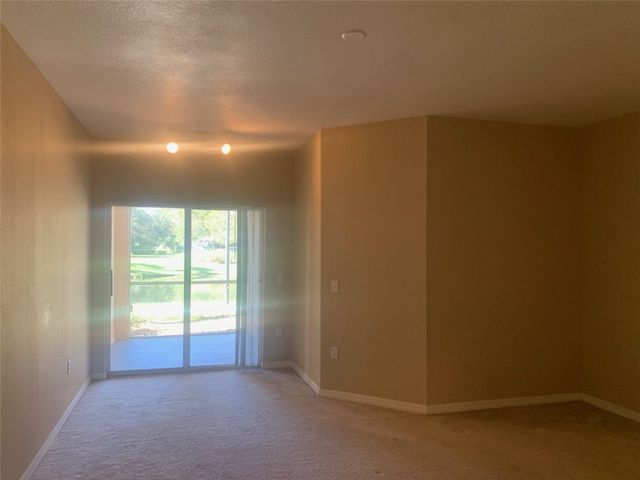 2440 57th Circle 2440, Vero Beach, FL 32966