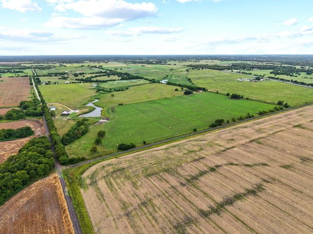 2972 County Road 4826, Wolfe City, TX 75496