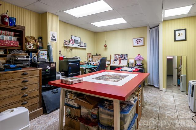 18 Forest Road, Asheville, NC 28803