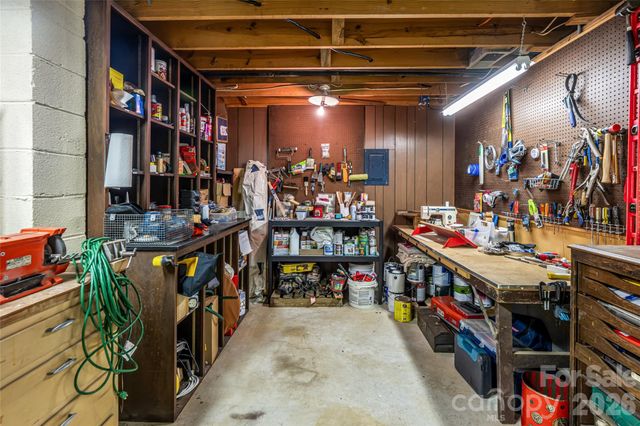 18 Forest Road, Asheville, NC 28803