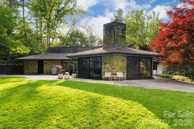 18 Forest Road, Asheville, NC 28803