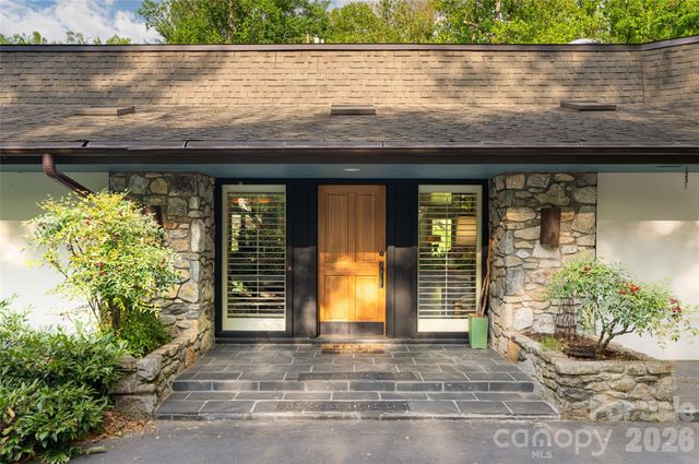 18 Forest Road, Asheville, NC 28803