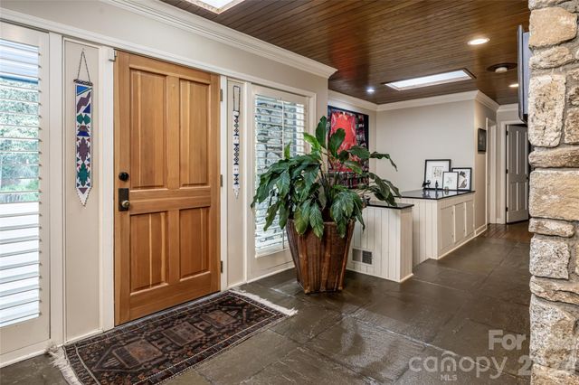 18 Forest Road, Asheville, NC 28803