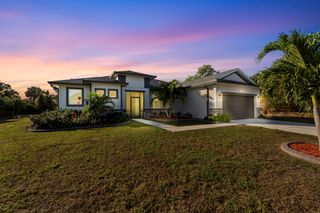 476 SW Crawfish Drive, Port St Lucie, FL 34953