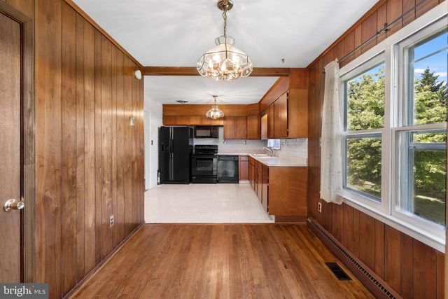 355 POINTFIELD DR, Harpers Ferry, WV 25425