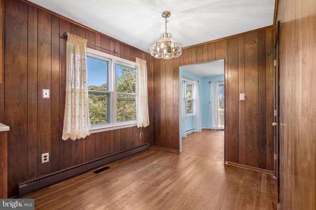 355 POINTFIELD DR, Harpers Ferry, WV 25425