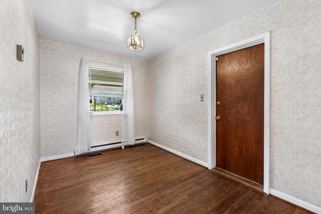 355 POINTFIELD DR, Harpers Ferry, WV 25425