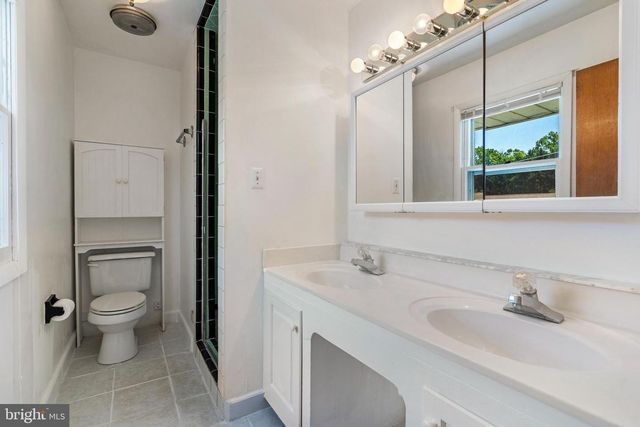 355 POINTFIELD DR, Harpers Ferry, WV 25425