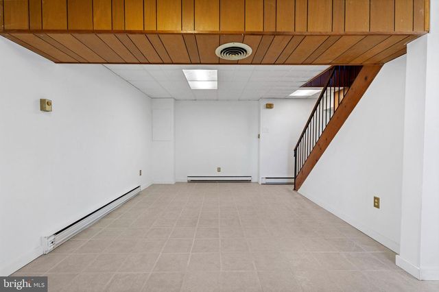 355 POINTFIELD DR, Harpers Ferry, WV 25425