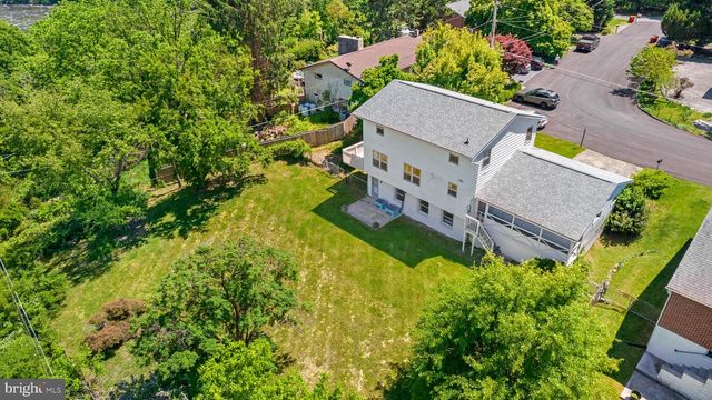 355 POINTFIELD DR, Harpers Ferry, WV 25425