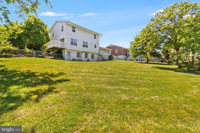 355 POINTFIELD DR, Harpers Ferry, WV 25425
