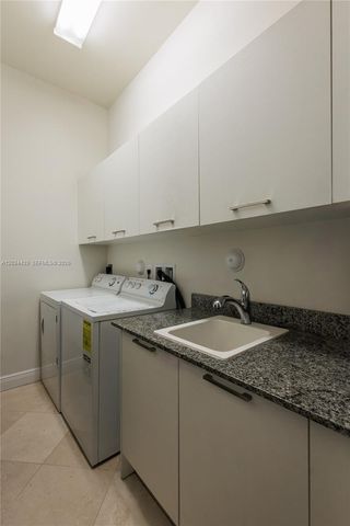 8469 NW 51st Ter 8469, Doral, FL 33166