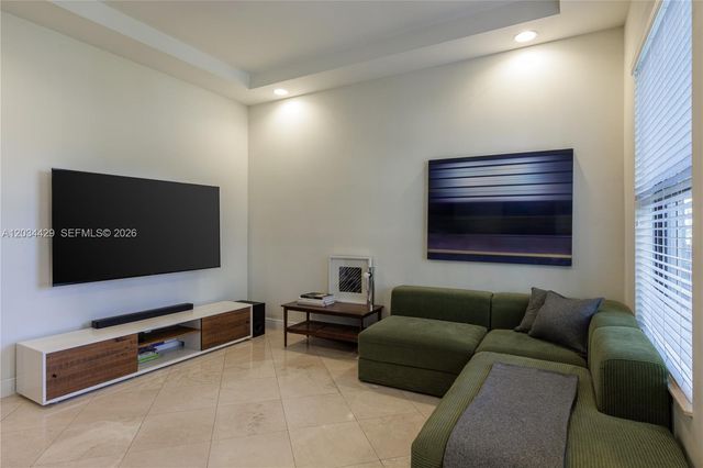 8469 NW 51st Ter 8469, Doral, FL 33166