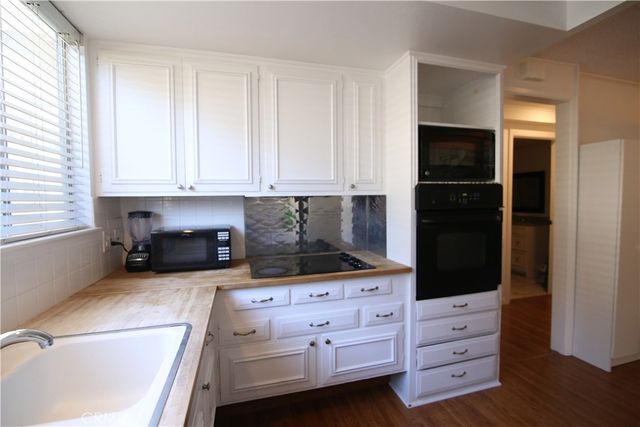 34 Calle Aragon A, Laguna Woods, CA 92637