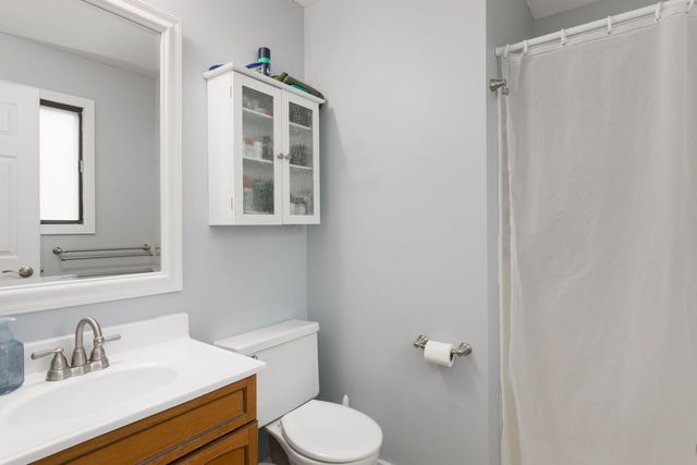 2016 Laura Lane, Chesterton, IN 46304