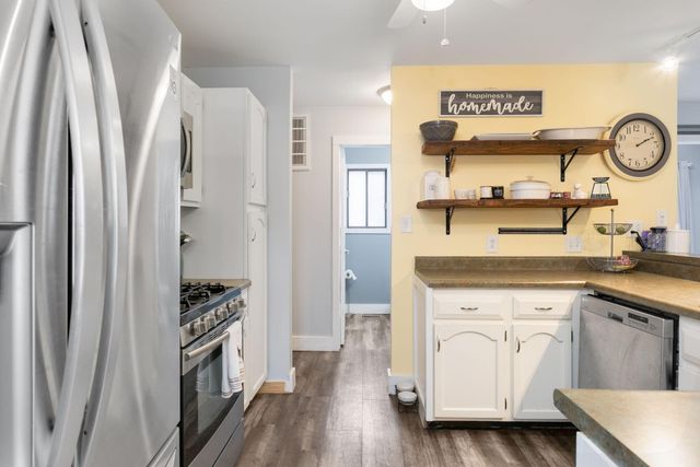 2016 Laura Lane, Chesterton, IN 46304