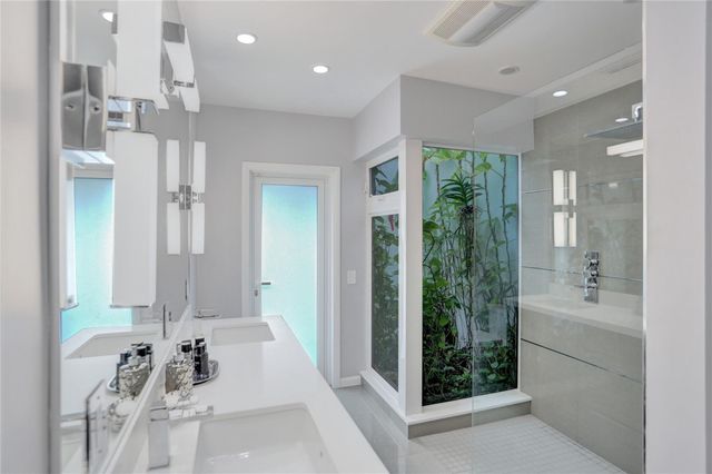 2051 NE 59th Court, Fort Lauderdale, FL 33308