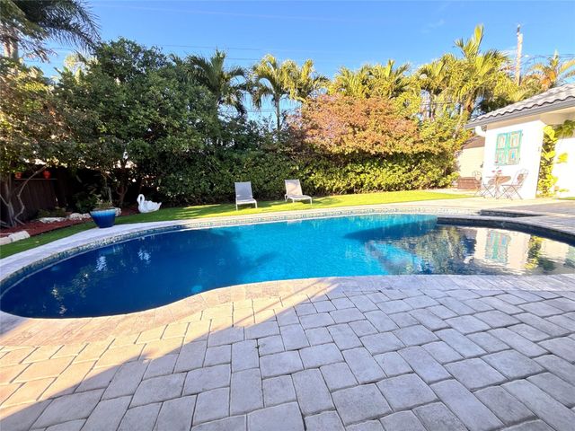 2051 NE 59th Court, Fort Lauderdale, FL 33308