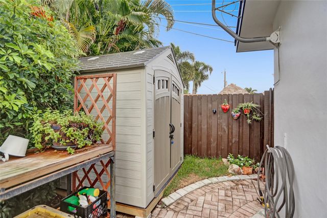 2051 NE 59th Court, Fort Lauderdale, FL 33308