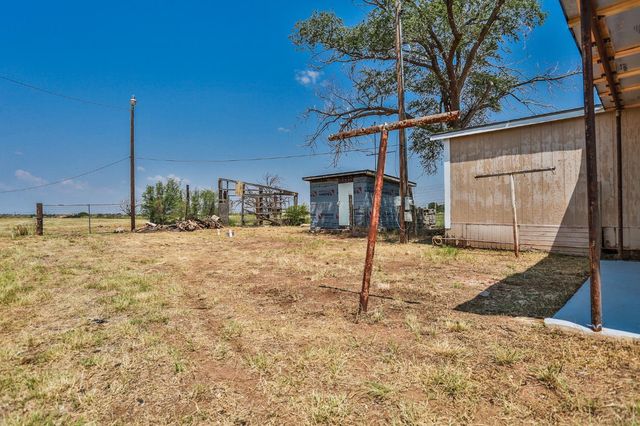 221 N County Road 2850, Lubbock, TX 79403