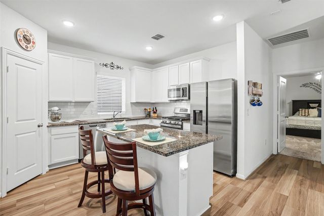 125 Shenandoah DR, Kyle, TX 78640