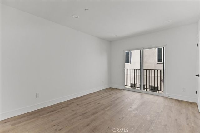 860 N Hudson Ave A, West Hollywood, CA 90005
