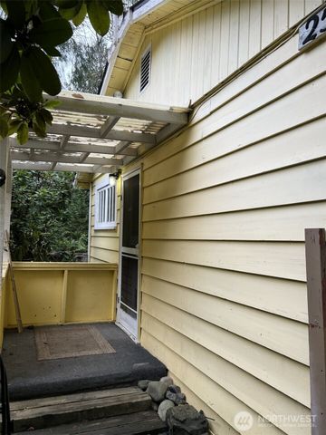 2528 Westwind Drive NW, Olympia, WA 98502