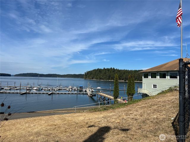 2528 Westwind Drive NW, Olympia, WA 98502