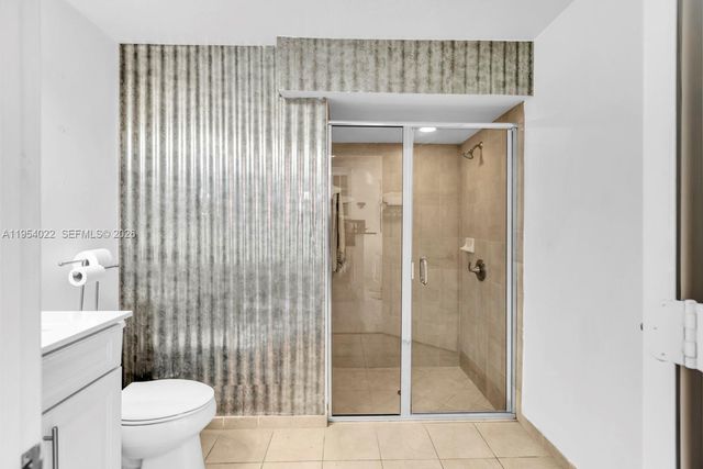 9860 NW 88th St, Doral, FL 33178