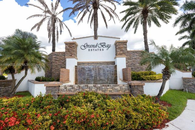 9860 NW 88th St, Doral, FL 33178