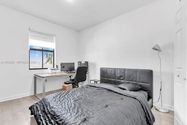 9860 NW 88th St, Doral, FL 33178