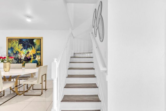 9860 NW 88th St, Doral, FL 33178