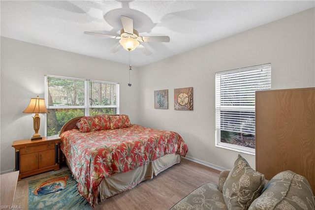 290 Emerald Bay CIR L7, Naples, FL 34110